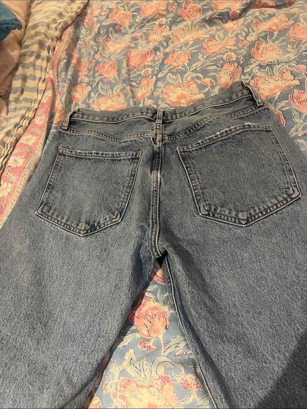 Agolde medium Wash RILEY Blue Denim Jeans size 31. Worn twice. - Picture 7 of 15